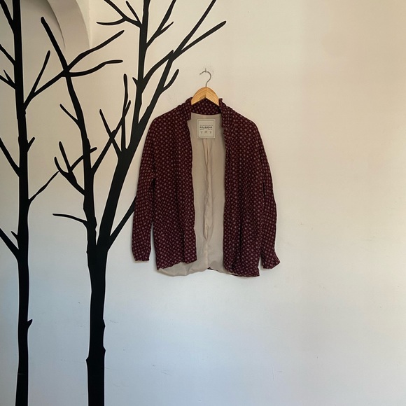 Pull&Bear Jackets & Blazers - RARE Pull&Bear maroon satin print jacket with lining, pockets